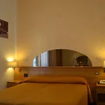Hotel Camilla 3*