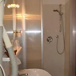 卡米拉别墅酒店 瓦拉泽