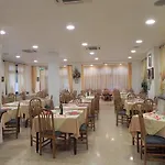 卡米拉别墅酒店 3* 瓦拉泽