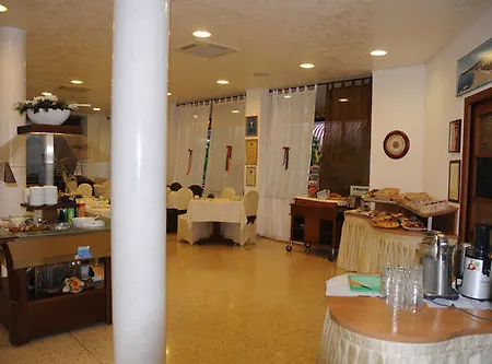 卡米拉别墅酒店 瓦拉泽