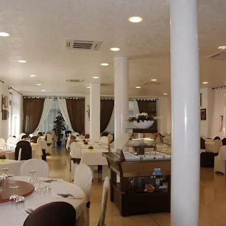 Camilla Hotel 3*