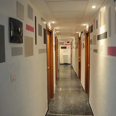 Hotel Camilla 3*